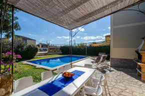 YourHouse Can Bombarda for groups up to 10 guests, perfect for cycling